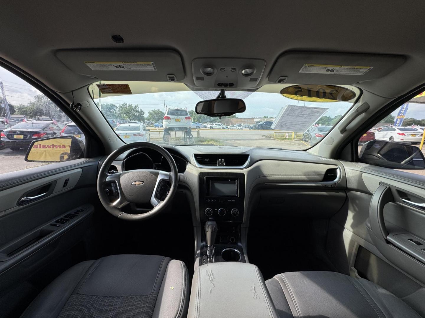 2015 BLACK /Gray Chevrolet Traverse 1LT FWD (1GNKRGKD3FJ) with an 3.6L V6 DOHC 24V engine, 6-Speed Automatic transmission, located at 16710 Clay Rd., Houston, TX, 77084, (281) 859-7900, 29.834864, -95.656166 - Low Down. Low Payments. - Photo#18