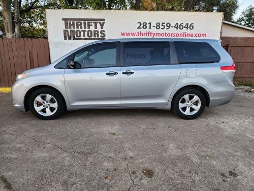 2014 Toyota Sienna FWD 7-Passenger V6