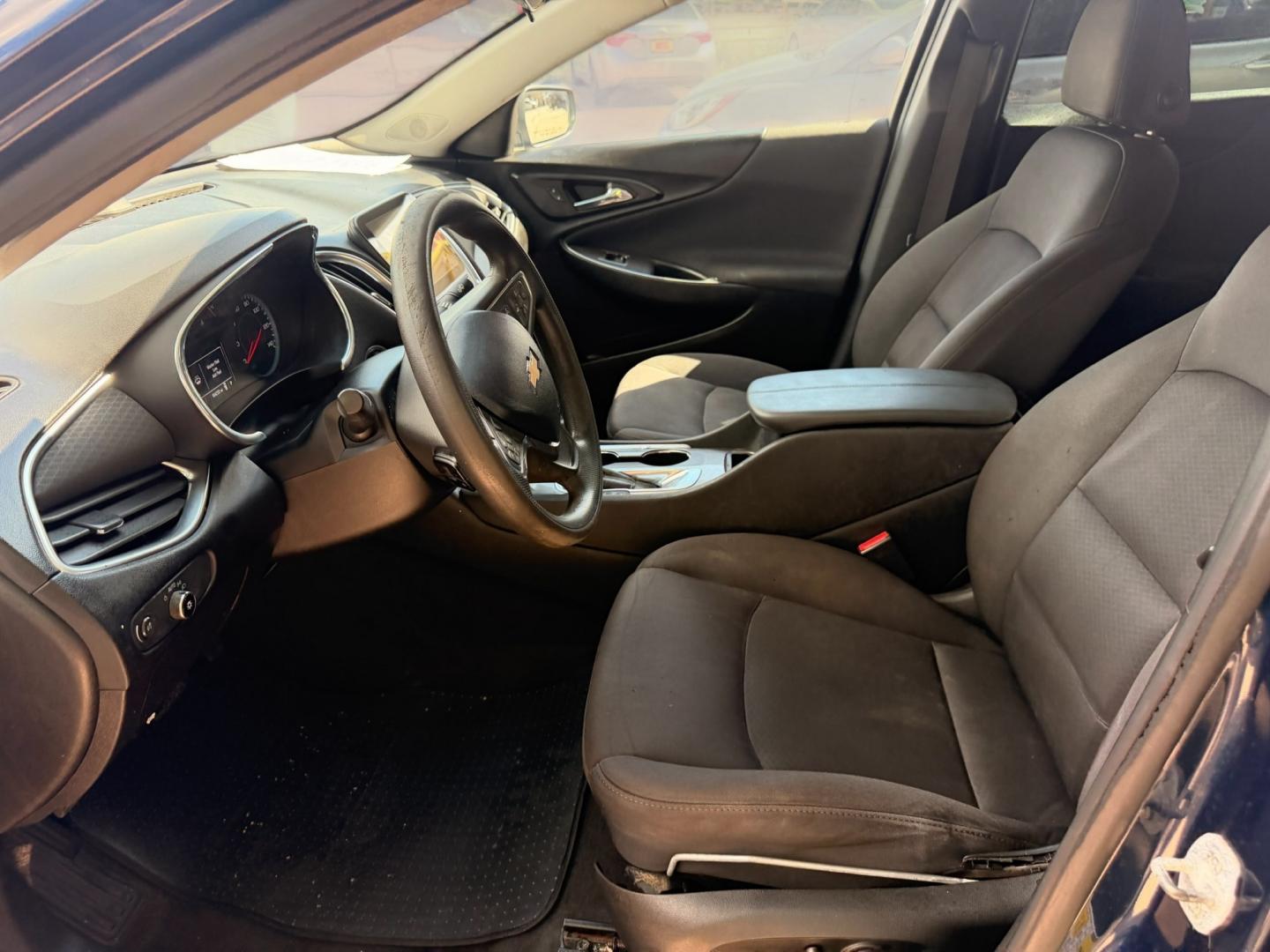 2019 Blue Chevrolet Malibu LT (1G1ZD5ST3KF) with an 1.5L L4 DOHC 16V engine, 6A transmission, located at 16710 Clay Rd., Houston, TX, 77084, (281) 859-7900, 29.834864, -95.656166 - Low Down. Low Payments.- Photo#9