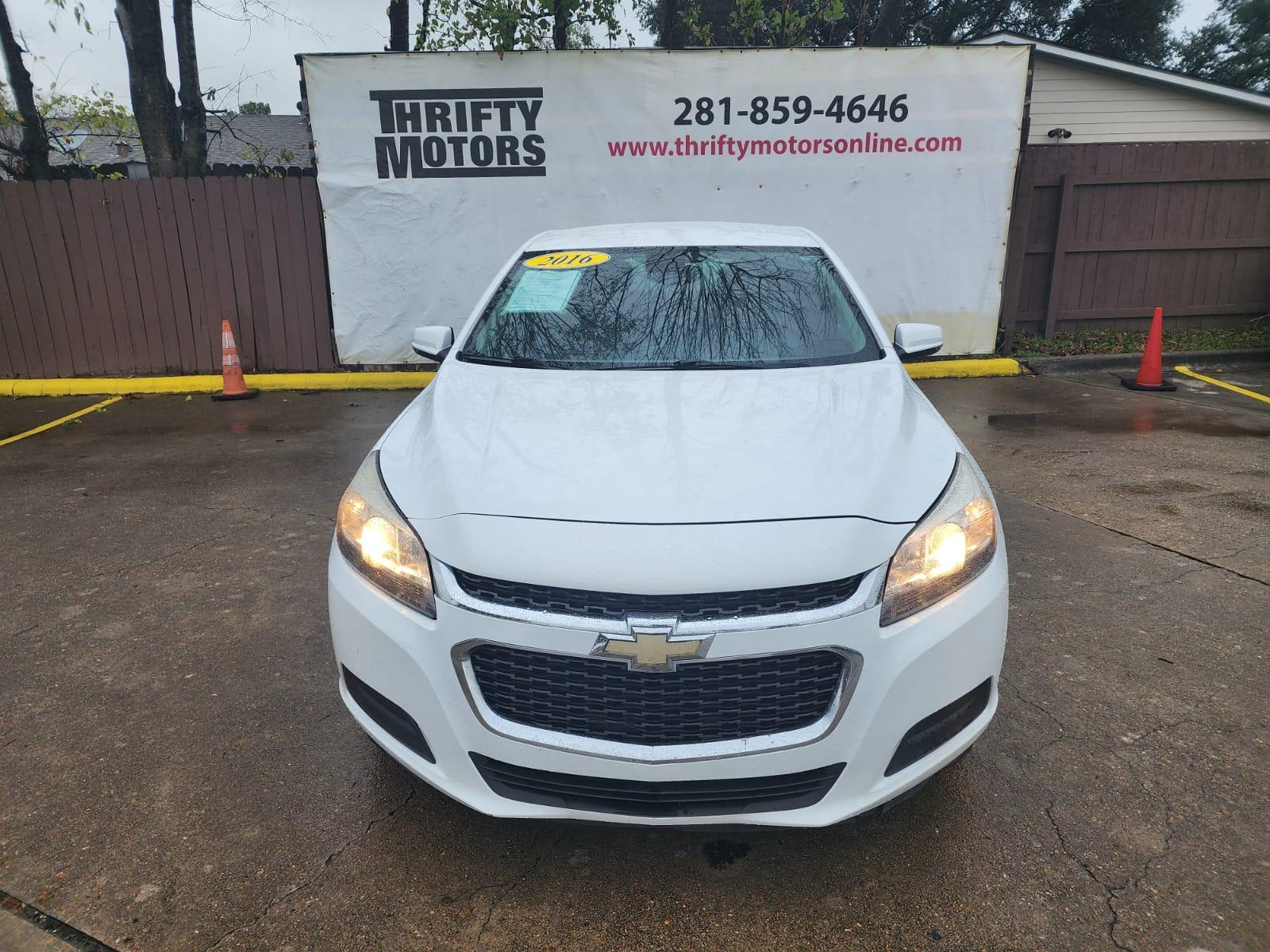 2016 White Chevrolet Malibu Limited 1LT (1G11C5SA3GF) with an 2.5L L4 DOHC 16V engine, 6A transmission, located at 16710 Clay Rd., Houston, TX, 77084, (281) 859-7900, 29.834864, -95.656166 - Low Down. Low Payments. - Photo #1