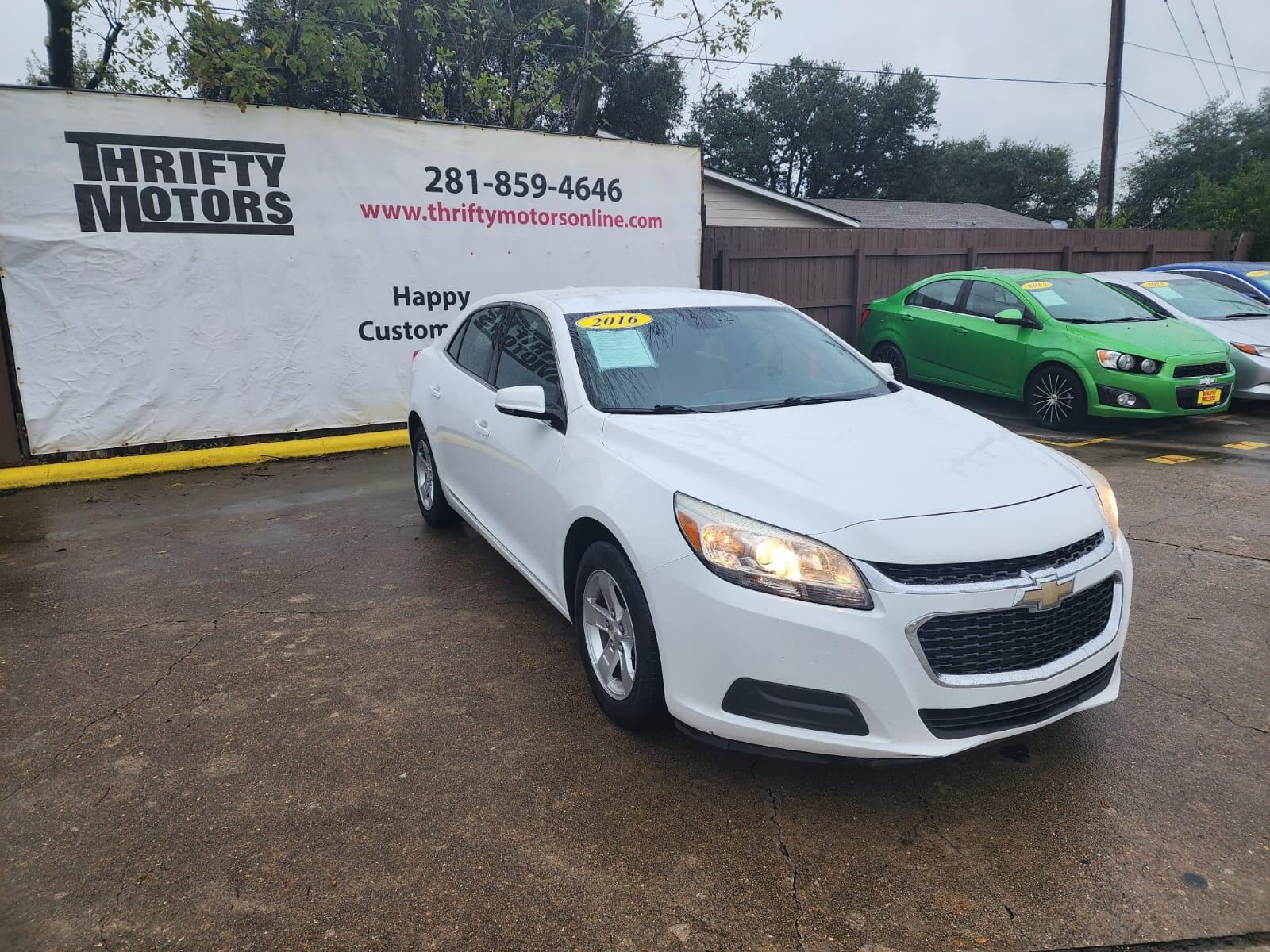 2016 White Chevrolet Malibu Limited 1LT (1G11C5SA3GF) with an 2.5L L4 DOHC 16V engine, 6A transmission, located at 16710 Clay Rd., Houston, TX, 77084, (281) 859-7900, 29.834864, -95.656166 - Low Down. Low Payments. - Photo #2