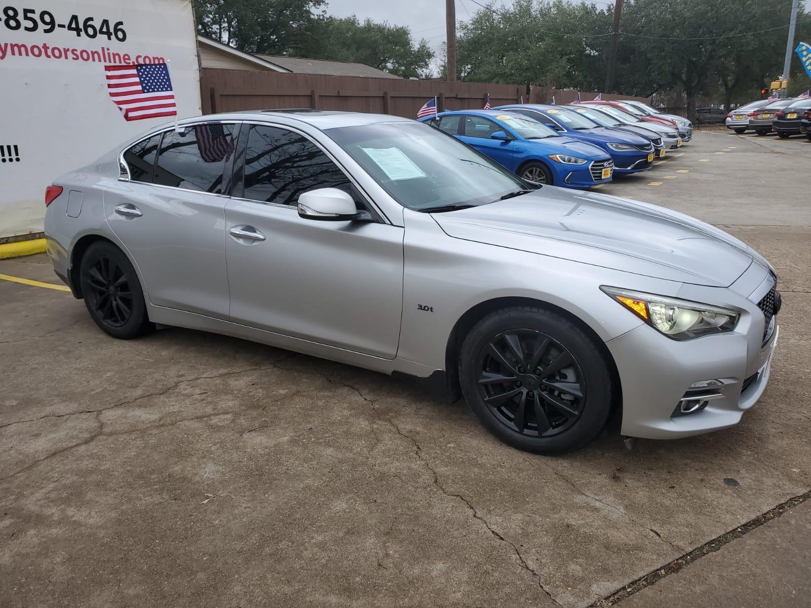2017 Silver Infiniti Q50 3.0t Sport (JN1EV7AP3HM) with an 3.0L V6 DOHC 24V TURBO engine, 7A transmission, located at 16710 Clay Rd., Houston, TX, 77084, (281) 859-7900, 29.834864, -95.656166 - Photo #3