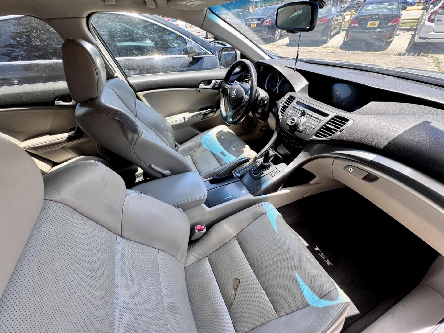 2012 Silver Acura TSX 5-Speed AT with Tech Package (JH4CU2F69CC) with an 2.4L L4 DOHC 16V engine, 5-Speed Automatic transmission, located at 16710 Clay Rd., Houston, TX, 77084, (281) 859-7900, 29.834864, -95.656166 - Low Down. Low Payments. - Photo#10