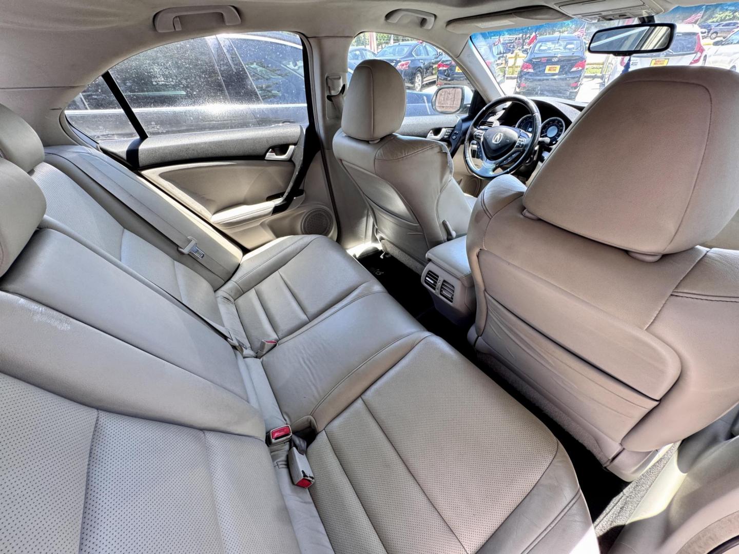 2012 Silver Acura TSX 5-Speed AT with Tech Package (JH4CU2F69CC) with an 2.4L L4 DOHC 16V engine, 5-Speed Automatic transmission, located at 16710 Clay Rd., Houston, TX, 77084, (281) 859-7900, 29.834864, -95.656166 - Low Down. Low Payments. - Photo#11