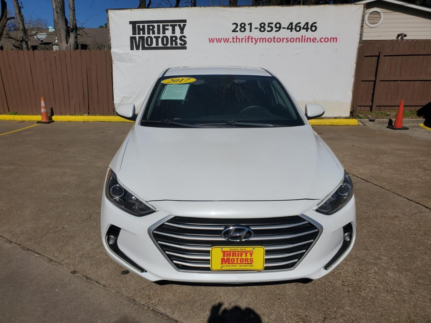 2017 White /Gray Hyundai Elantra SE 6AT (5NPD74LF0HH) with an 1.8L L4 DOHC 16V engine, Automatic 6-Speed transmission, located at 16710 Clay Rd., Houston, TX, 77084, (281) 859-7900, 29.834864, -95.656166 - Low Down. Low Payments. - Photo#0