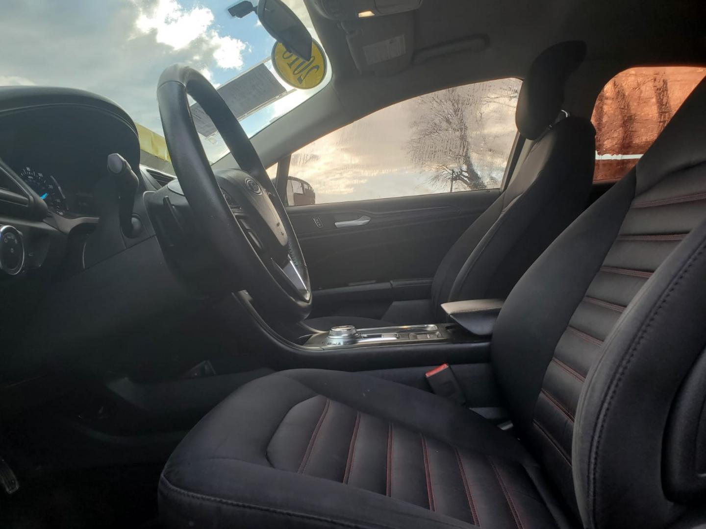 2018 Black Ford Fusion SE (3FA6P0HD6JR) with an 1.5L L4 DOHC 16V engine, 6A transmission, located at 16710 Clay Rd., Houston, TX, 77084, (281) 859-7900, 29.834864, -95.656166 - Low Down. Low Payments. - Photo#6