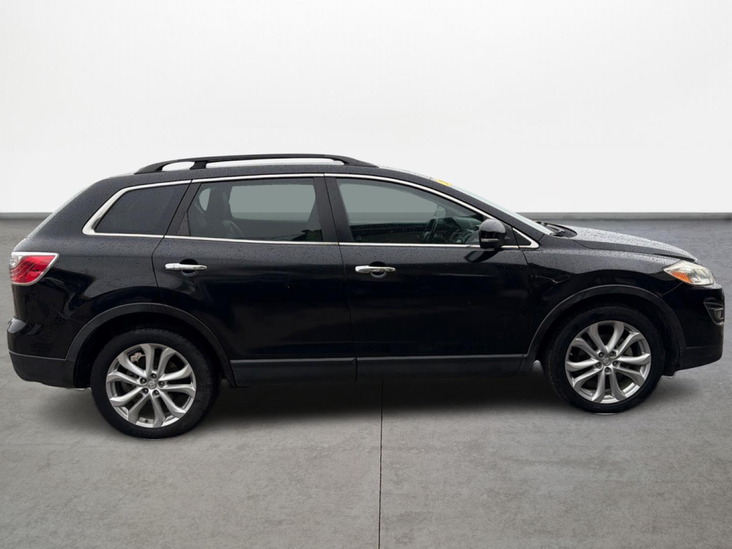 2012 Black /Gray Mazda CX-9 Grand Touring AWD (JM3TB3DV3C0) with an 3.7L V6 DOHC 24V engine, 6-Speed Automatic transmission, located at 16710 Clay Rd., Houston, TX, 77084, (281) 859-7900, 29.834864, -95.656166 - Low Down. Low Payments. - Photo#3