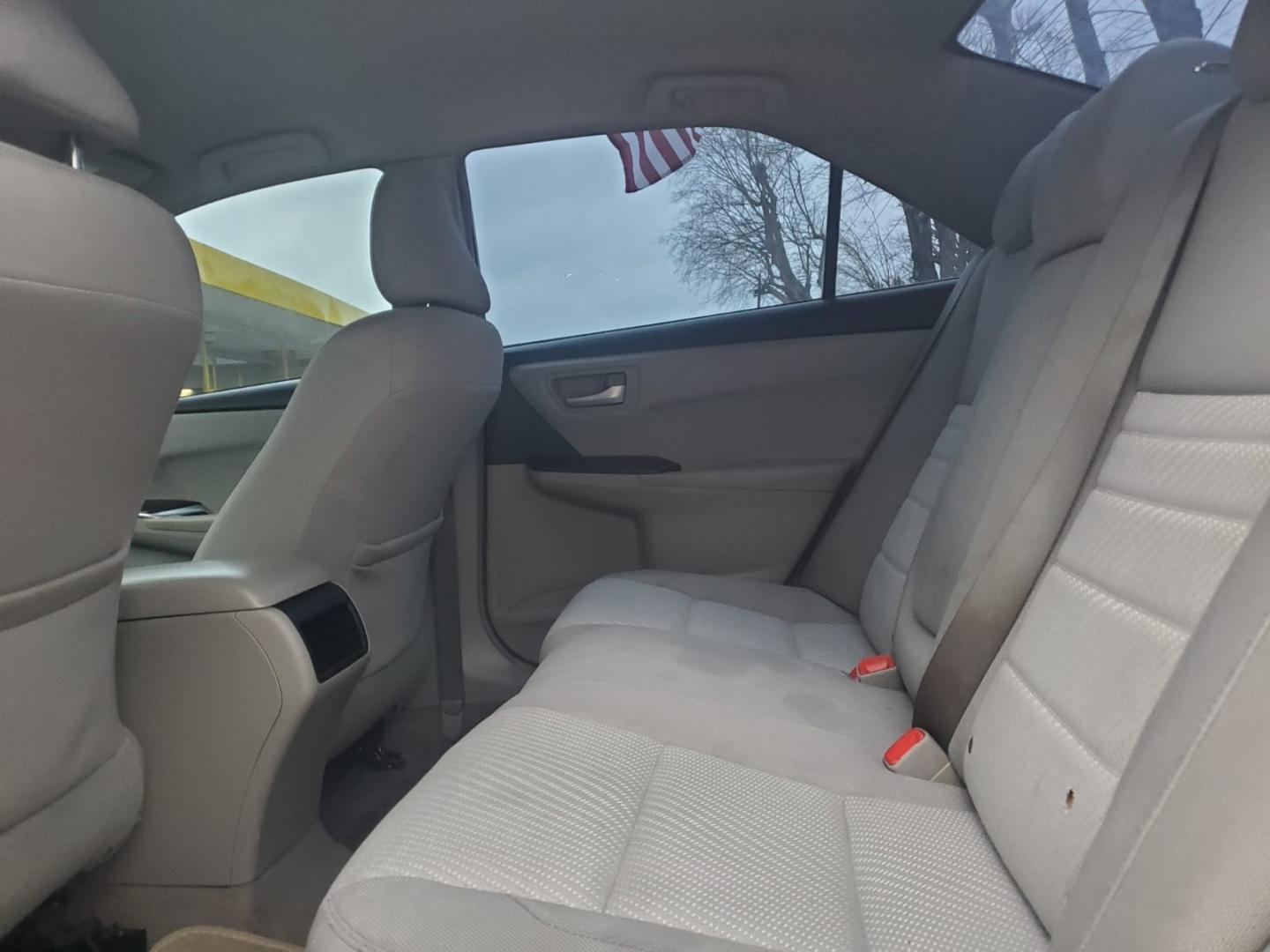 2016 Gray /Gray Toyota Camry SE (4T1BF1FK5GU) with an 2.5L L4 DOHC 16V engine, Automatic 6-Speed transmission, located at 16710 Clay Rd., Houston, TX, 77084, (281) 859-7900, 29.834864, -95.656166 - Low Down. Low Payments. - Photo#7