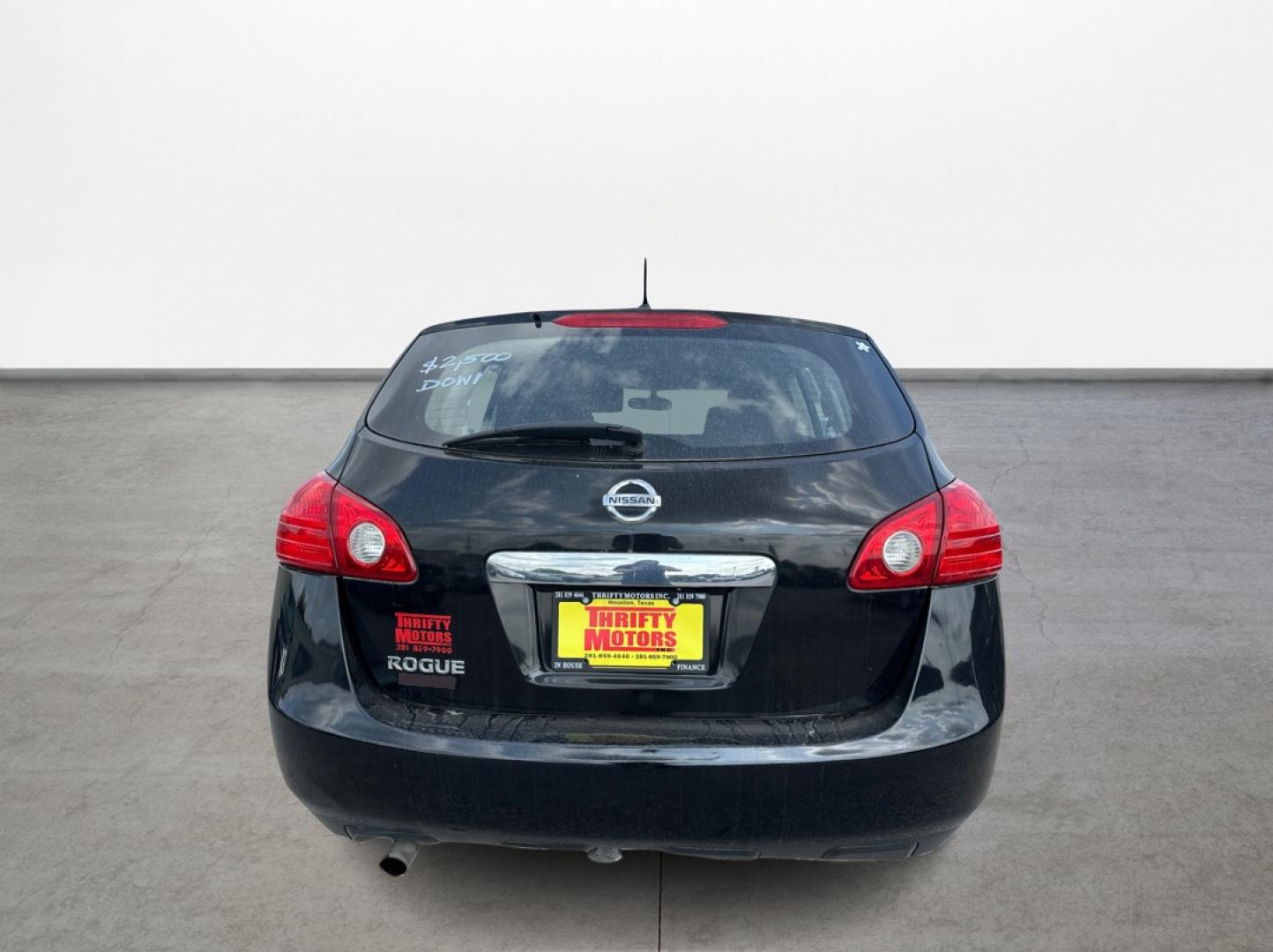 2015 Black Nissan Rogue Select S 2WD (JN8AS5MT0FW) with an 2.5L L4 DOHC 16V engine, Automatic transmission, located at 16710 Clay Rd., Houston, TX, 77084, (281) 859-7900, 29.834864, -95.656166 - Low Down. Low Payments. - Photo#5