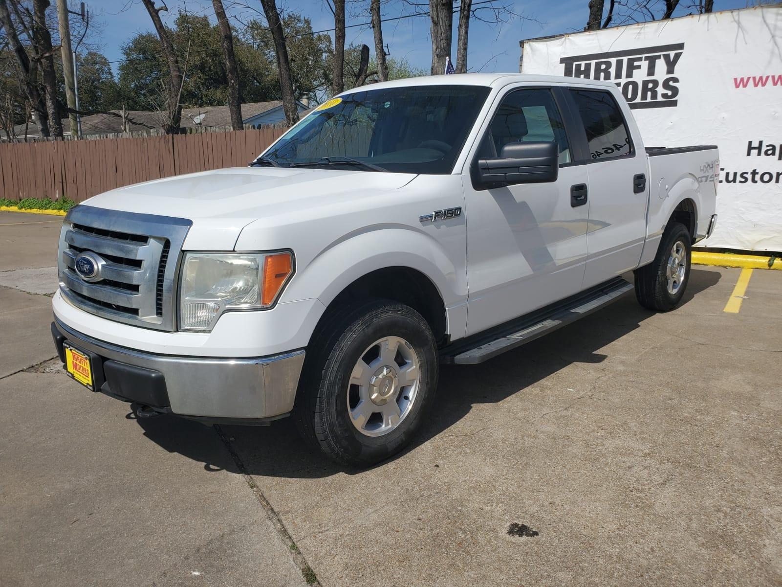 2010 White Ford F-150 Lariat SuperCrew 5.5-ft. Bed 4WD (1FTEW1E85AF) with an 4.6L V8 SOHC 24V engine, 4-Speed Automatic transmission, located at 16710 Clay Rd., Houston, TX, 77084, (281) 859-7900, 29.834864, -95.656166 - Low Down. Low Payments. - Photo #2
