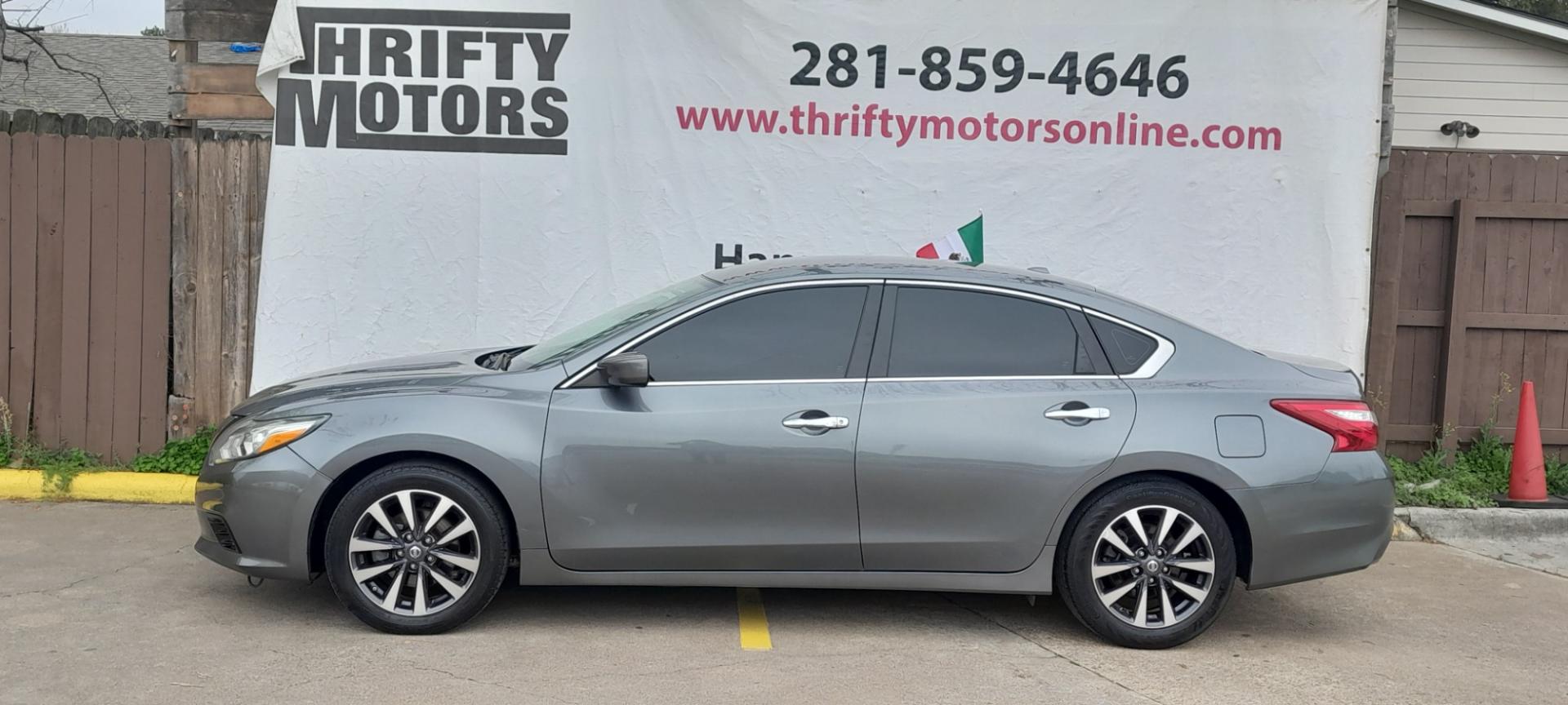 2017 Gray Nissan Altima 2.5 S (1N4AL3AP4HC) with an 2.5L L4 DOHC 16V engine, CVT transmission, located at 16710 Clay Rd., Houston, TX, 77084, (281) 859-7900, 29.834864, -95.656166 - Photo#0