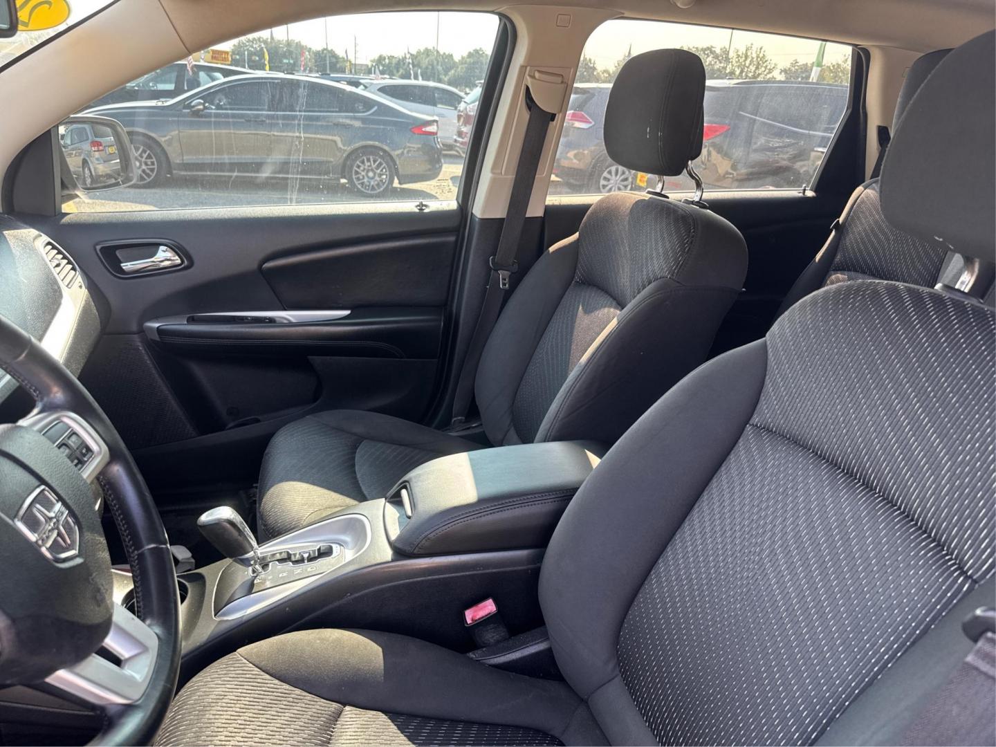 2016 Dodge Journey SXT (3C4PDCBB7GT) with an 2.4L L6 DOHC 16V engine, 4A transmission, located at 16710 Clay Rd., Houston, TX, 77084, (281) 859-7900, 29.834864, -95.656166 - Photo#8