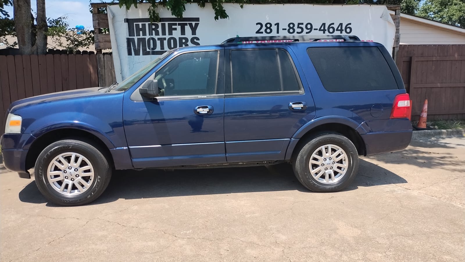 photo of 2011 Ford Expedition King Ranch 2WD