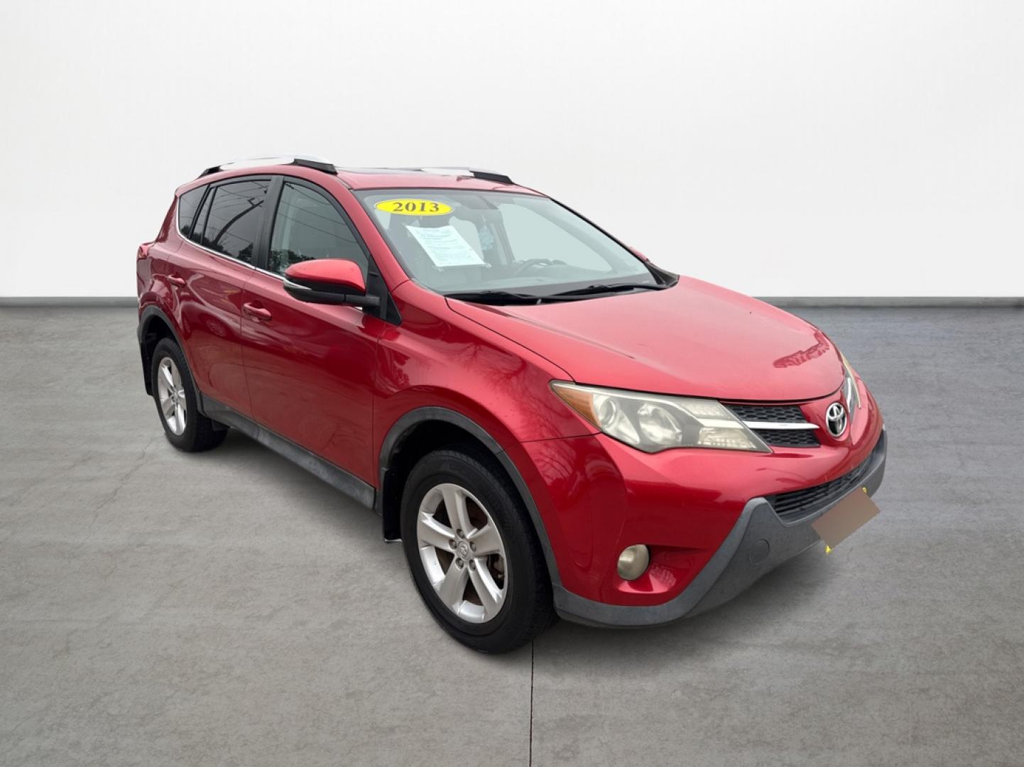 2013 Toyota RAV4 XLE FWD (2T3WFREV3DW) with an 2.5L L4 DOHC 16V engine, 6-Speed Automatic transmission, located at 16710 Clay Rd., Houston, TX, 77084, (281) 859-7900, 29.834864, -95.656166 - Photo#5