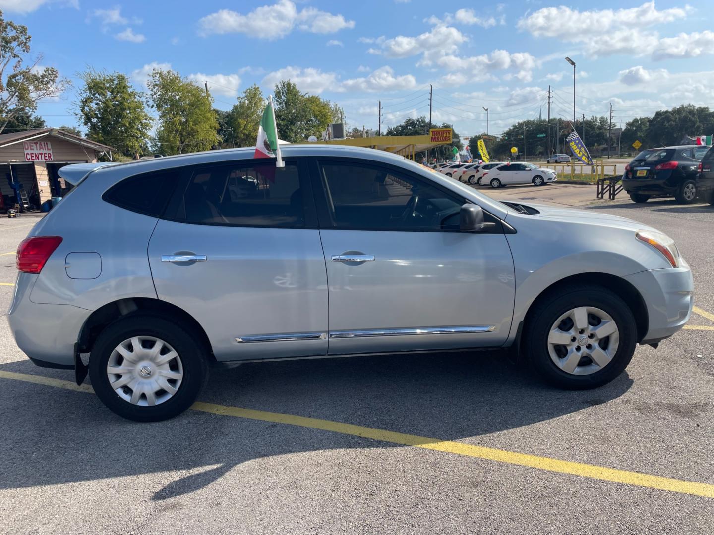 2014 Nissan Rogue S 2WD (JN8AS5MT7EW) with an 2.5L L4 DOHC 16V engine, Continuously Variable Transmission transmission, located at 16710 Clay Rd., Houston, TX, 77084, (281) 859-7900, 29.834864, -95.656166 - Photo#0
