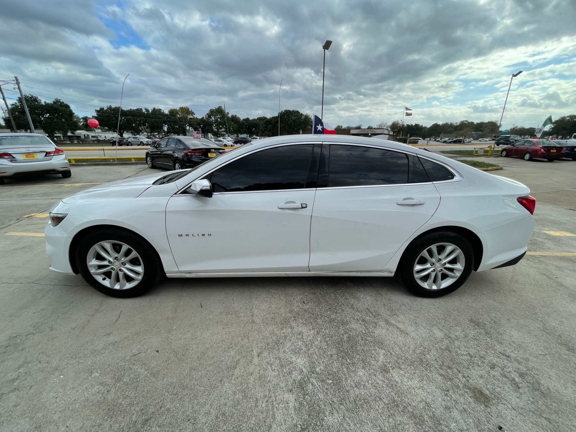 photo of 2018 Chevrolet Malibu LT