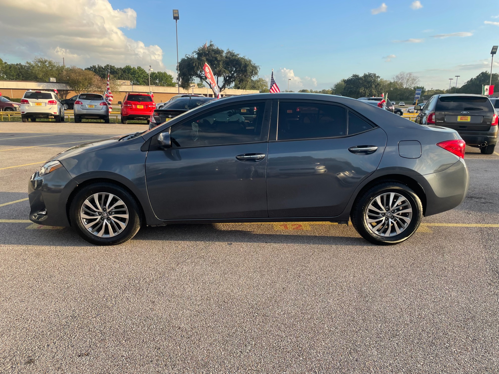 photo of 2018 Toyota Corolla XLE CVT