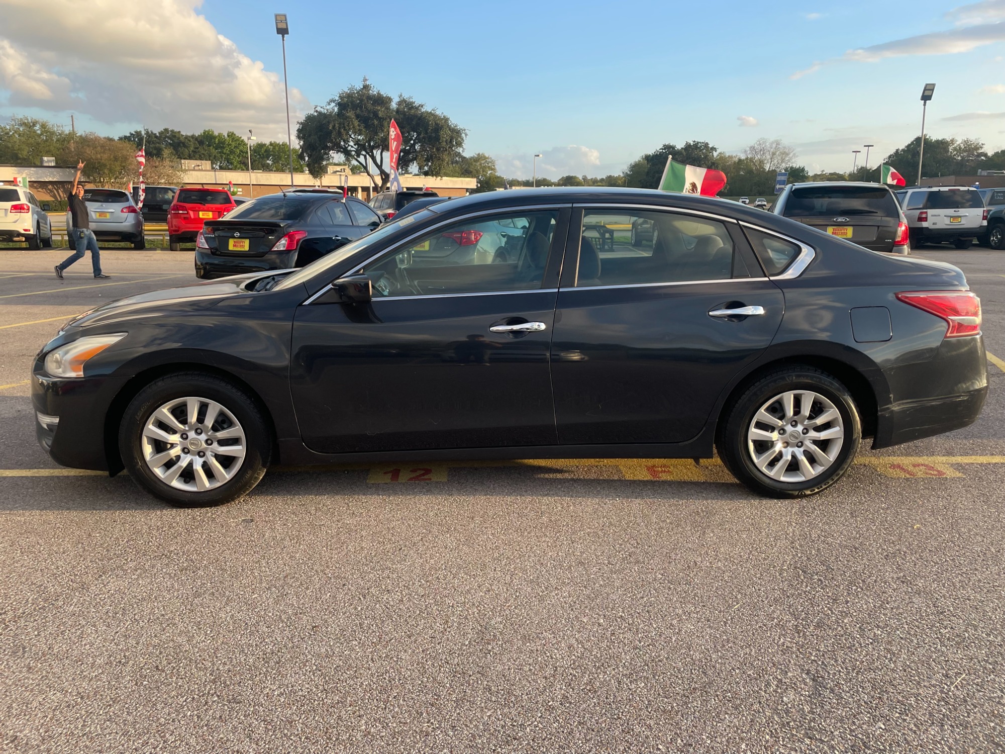 photo of 2013 Nissan Altima 2.5 S