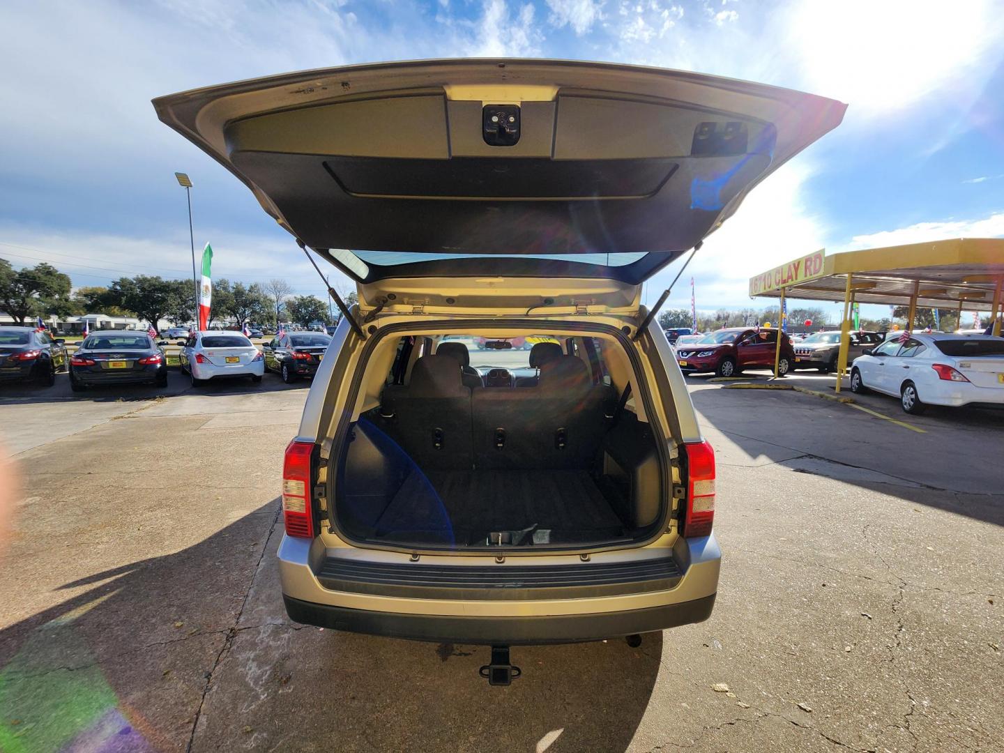 2017 Silver /Black Jeep Patriot (1C4NJPFB9HD) , located at 16710 Clay Rd., Houston, TX, 77084, (281) 859-7900, 29.834864, -95.656166 - Photo#15