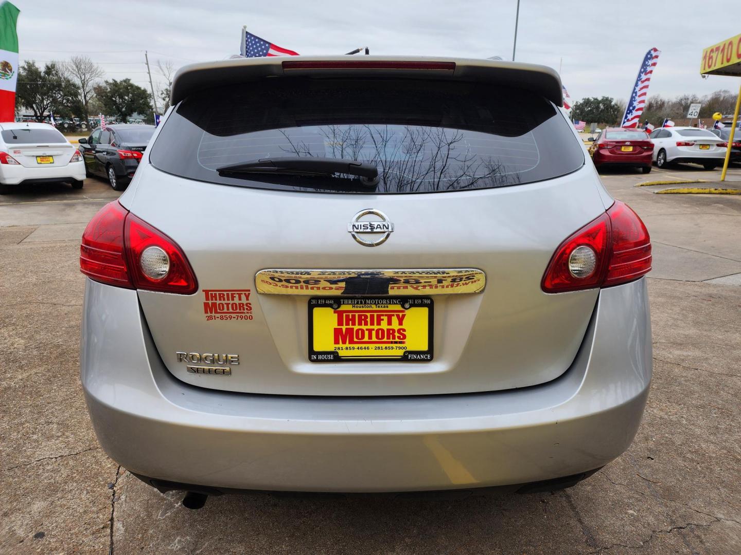 2014 Silver /Gray Nissan Rogue (JN8AS5MT4EW) , Automatic transmission, located at 16710 Clay Rd., Houston, TX, 77084, (281) 859-7900, 29.834864, -95.656166 - Photo#5