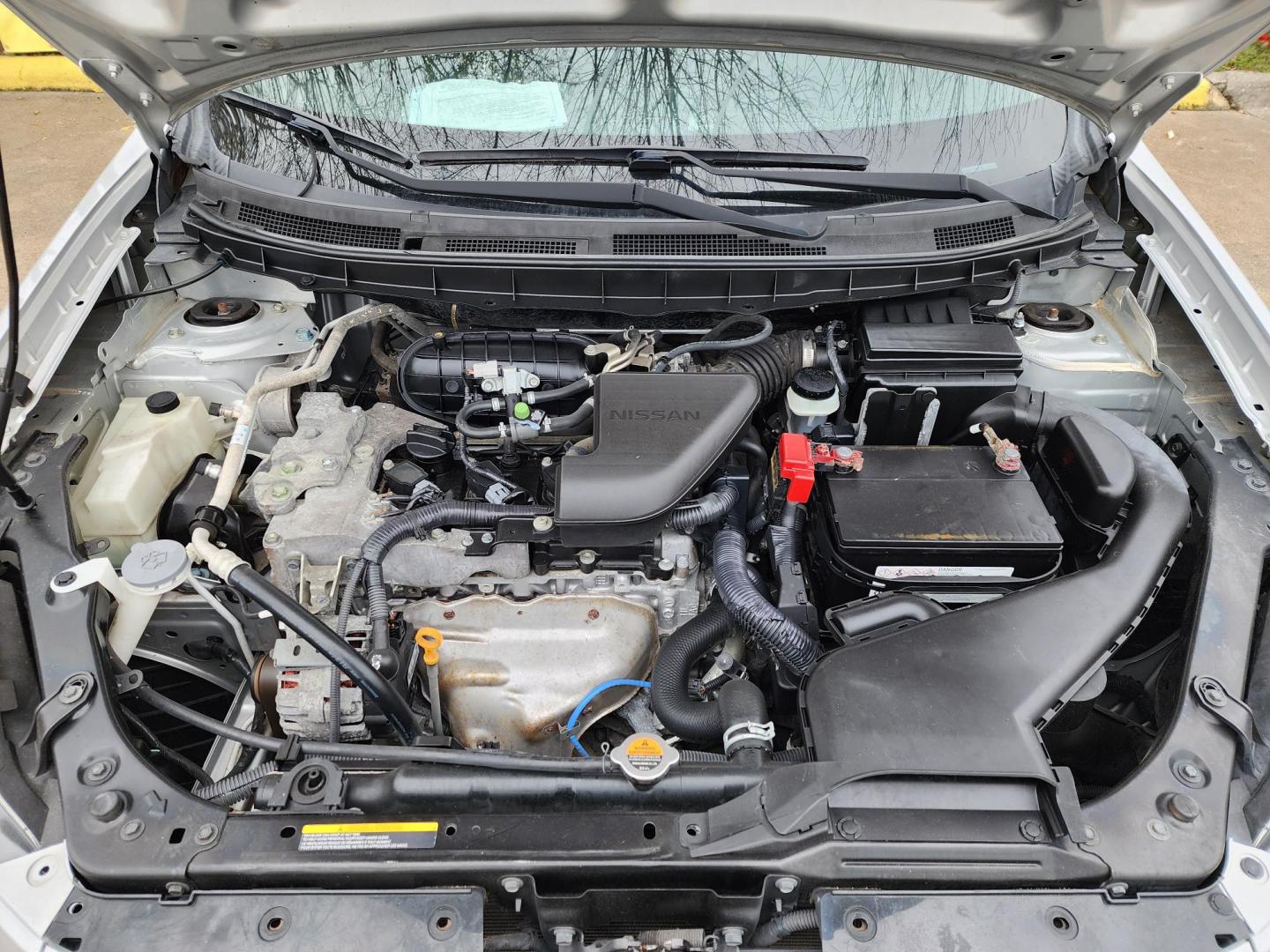 2014 Silver /Gray Nissan Rogue (JN8AS5MT4EW) , Automatic transmission, located at 16710 Clay Rd., Houston, TX, 77084, (281) 859-7900, 29.834864, -95.656166 - Photo#6