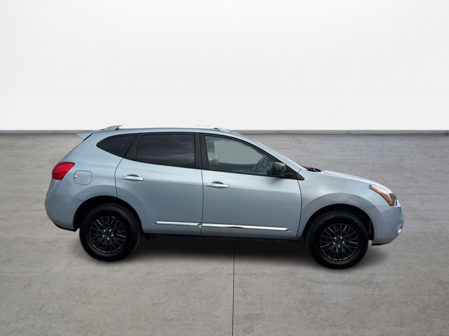 2014 Nissan Rogue (JN8AS5MT3EW) , located at 16710 Clay Rd., Houston, TX, 77084, (281) 859-7900, 29.834864, -95.656166 - Photo#3