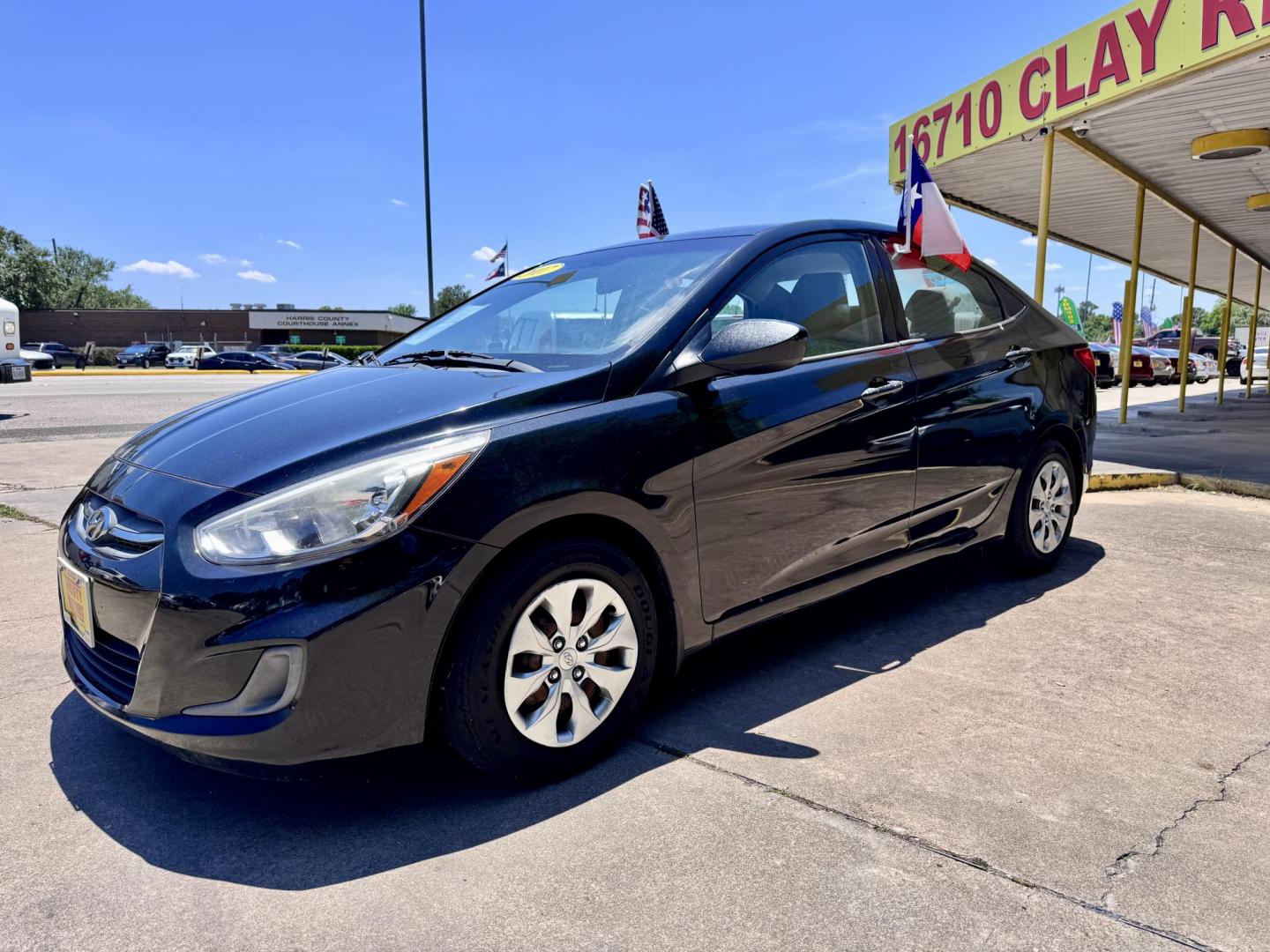 2017 Black /Gray Hyundai Accent (KMHCT4AE8HU) , Automatic 6-Speed transmission, located at 16710 Clay Rd., Houston, TX, 77084, (281) 859-7900, 29.834864, -95.656166 - Photo#6