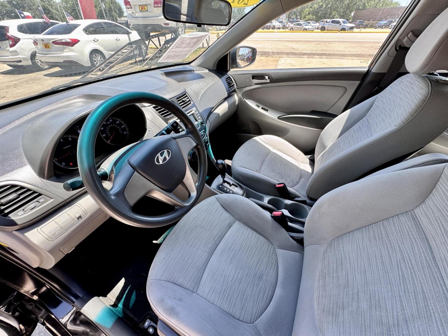 2017 Black /Gray Hyundai Accent (KMHCT4AE8HU) , Automatic 6-Speed transmission, located at 16710 Clay Rd., Houston, TX, 77084, (281) 859-7900, 29.834864, -95.656166 - Photo#8