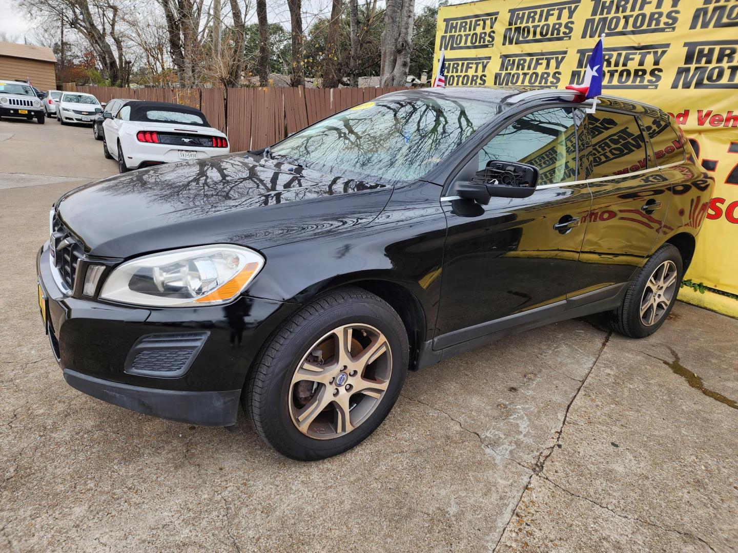 2013 Black /Gray Volvo XC60 (YV4902DZ4D2) , Automatic transmission, located at 16710 Clay Rd., Houston, TX, 77084, (281) 859-7900, 29.834864, -95.656166 - Photo#1